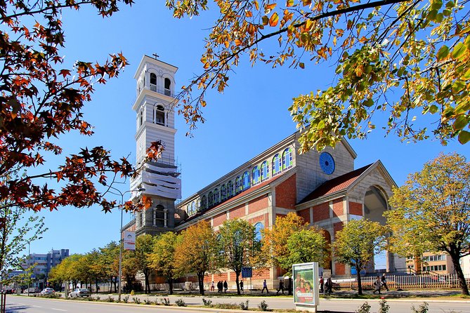 Pristina Half-day Walking Tour - Guide Expertise and Knowledge