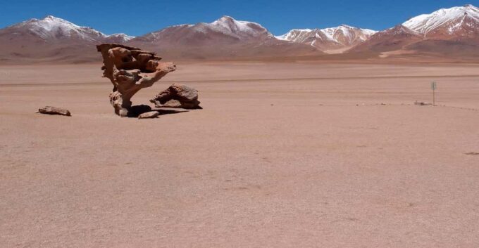 PRIV 3D Tour Salar and Colored Lagoon Round Trip From Uyuni - Booking Information