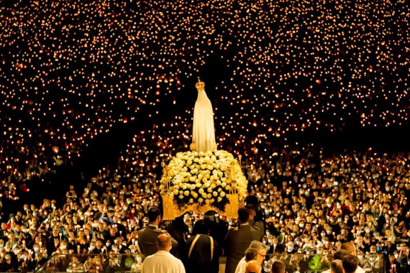 Private 1-Day Tour to Fátima, Batalha, Nazaré, and Óbidos - Destinations and Experiences