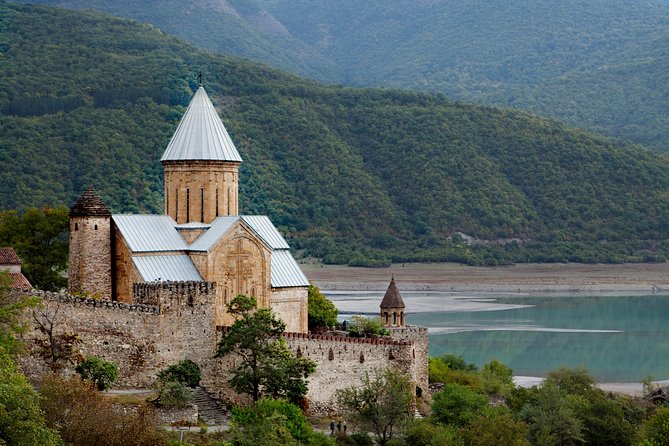 Private 1-Day Tour to Kazbegi & Gergeti Trinity Church - Discovering Gveleti Waterfall