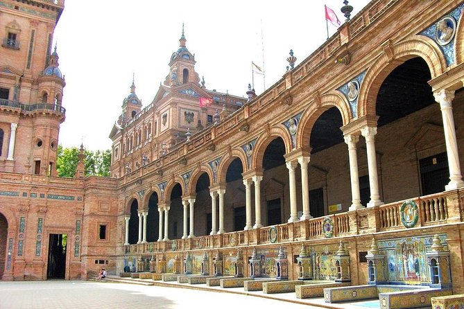 Private 12-Hour Tour to Sevilla From Malaga With Hotel Pick up - Climbing the Giralda Tower