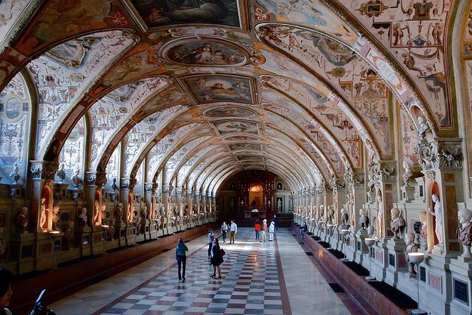 Private 2.5 Hour City Tour of Munich With Driver/Guide - Private Vehicle Options