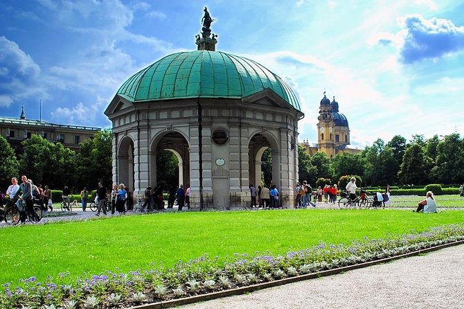 Private 2.5 Hour City Tour of Munich With Driver/Guide - Itinerary Highlights
