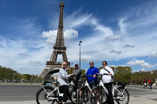Private 2.5 Hour E-Bike Tour Around Paris - Sightseeing Experience