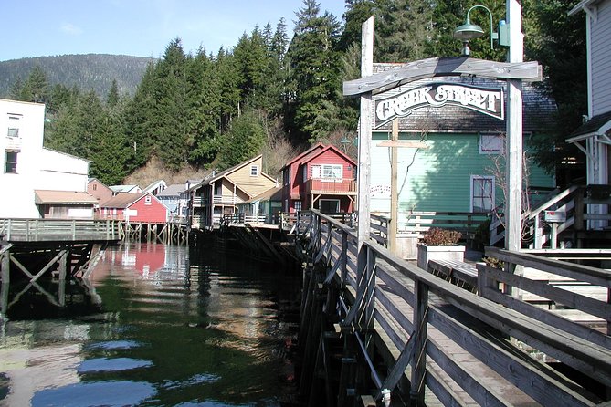 Private 2.5 Hour Potlatch Park, City & Wildlife Tour - Check-in and Pickup