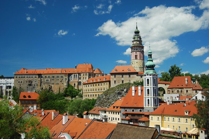 Private 2-Day Guided Tour to Cesky Krumlov Hallstatt and Salzburg From Vienna - Meeting and Pickup Details