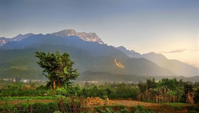 Private 2-Day Leshan Giant Buddha and Mt.Emei Tour From Tianjin - Key Points