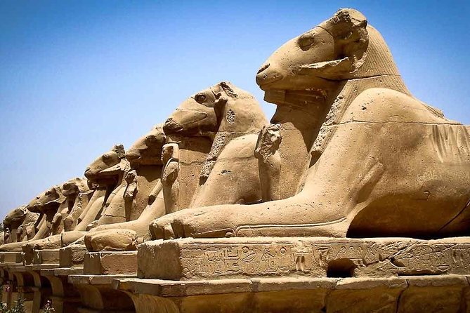 Private 2-Day Tour From Safaga Port to Luxor and Cairo With Egyptologist Guide - Exploring the Giza Pyramids