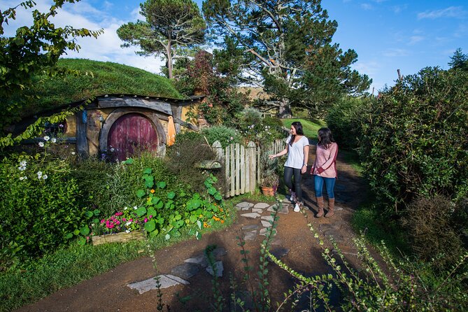 Private 2 Day Tour: Hobbiton, Waitomo, Rotorua Geothermal & Hamilton Gardens - Hamilton Gardens