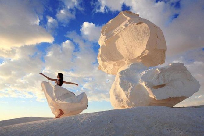 Private 2 Days Jeep Safari to White Desert and Bahariya Oasis - Highlights of the White Desert