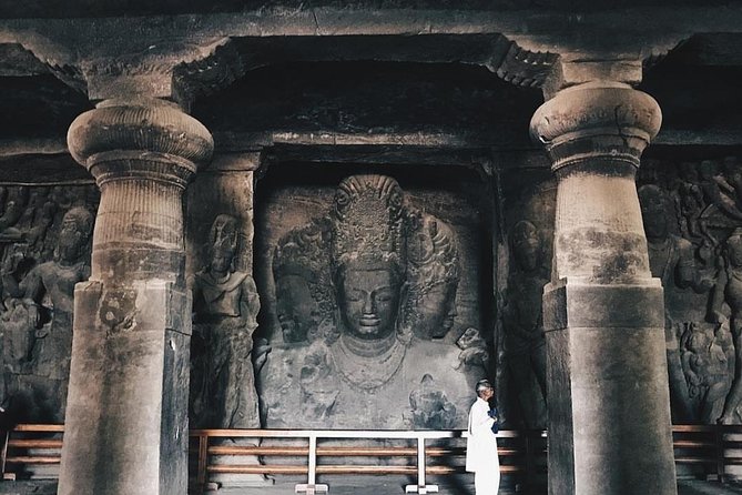 Private 2 Days Mumbai Gems Tours(Sightseeing_Slum_Elephanta Cave & Dabbawala) - Taking in Local Life
