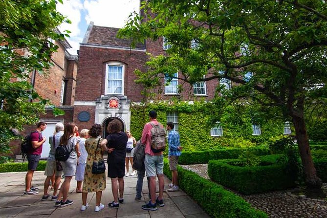 Private 2-Hour Cambridge Walking Tour With University Alumni Guide - Explore Cambridges History and Architecture