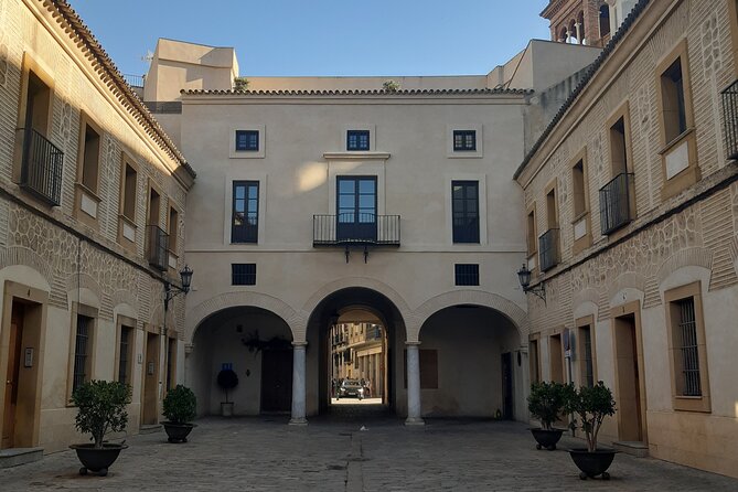 Private 2-Hour City Tour of Seville - Immerse in Andalusian Culture