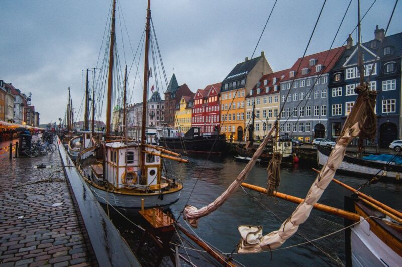 Private 2-hour Copenhaguen Walking Tour - Service Inclusions