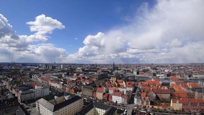 Private 2-hour Copenhaguen Walking Tour - Language Availability