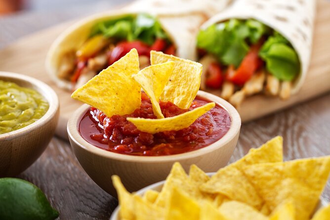 Private 2-Hour Dallas Food and Culture Tour - Food Stop: Ellens