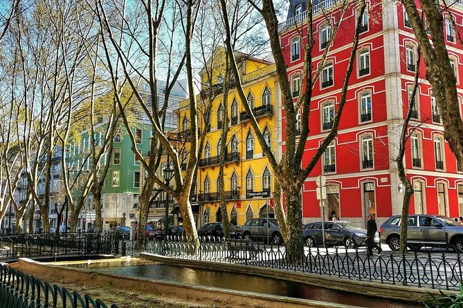 Private 2-Hour Sightseeing Tour in Lisbon - Exploring Lisbons Highlights