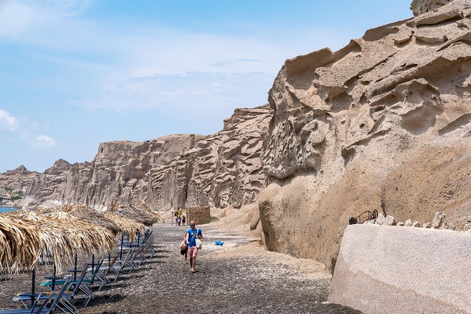 Private 2-Hour Sightseeing Tour in Santorini - Accessibility