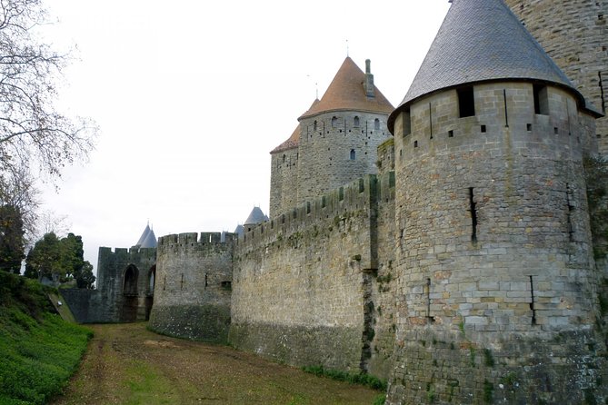 Private 2-Hour Walking Tour of Carcassone With Official Tour Guide - Meeting Point and Accessibility