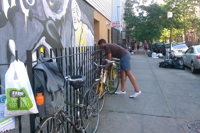 Private 2-Hour Walking Tour of Williamsburg District in Brooklyn - Tour Requirements