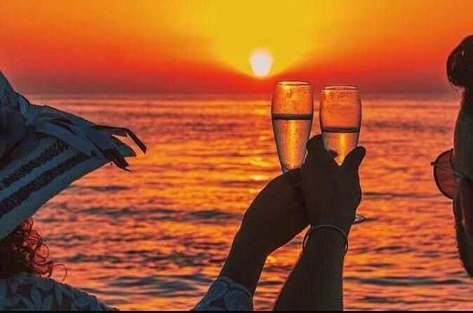 Private 2Hour Champagne Scenic Sunset cruise - Analyzing the Value