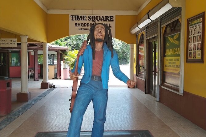 Private 3-5h Natural Herbs Tour, Shopping & Dinner at Ricks Cafe - Customer Reviews