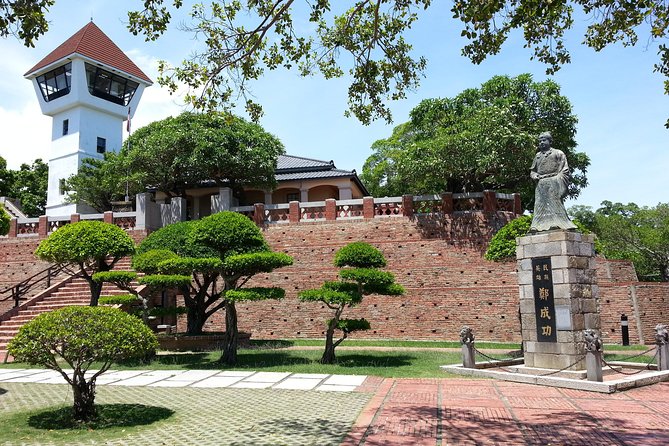 Private 3-Day Southern Taiwan Tour (Tainan, Kaohsiung, Kenting) - Day 1: Explore Kaohsiung