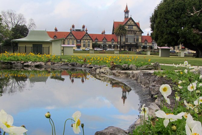 Private 3 Days Tour From Auckland: Hobbiton, Hamilton, Rotorua & Waitomo Caves - Reviews and Ratings
