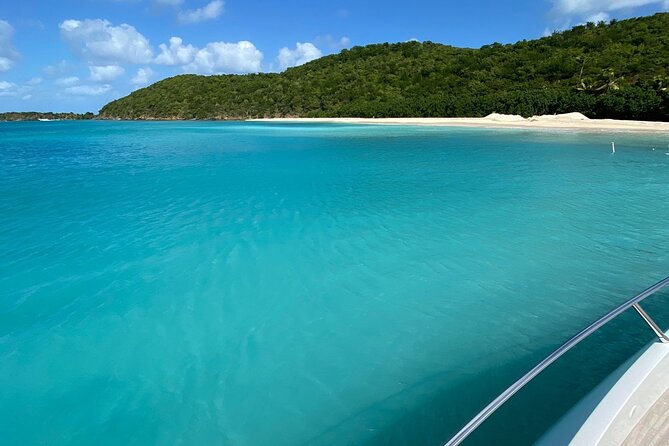 Private 30 Boat Charter for up to 6 Passengers to Icacos Island - Pricing and Availability