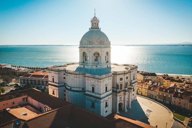 Private 3H Tour by Tuk Tuk Lisbon Essential - Historical Insights