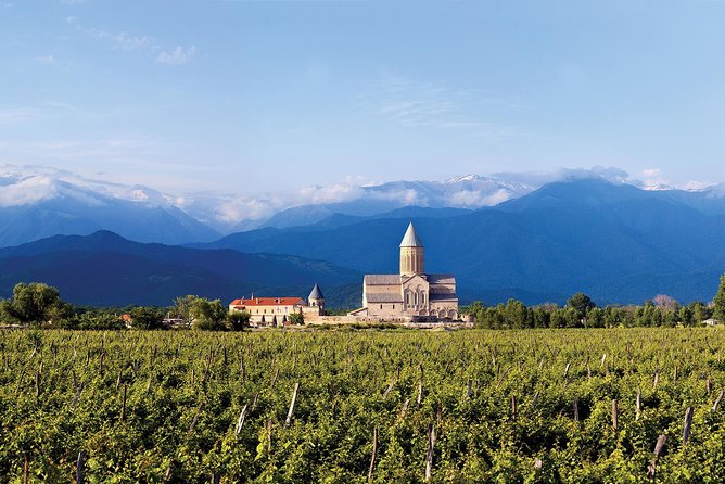Private 4 Days Food & Wine and Sightseeing Tour to Kakheti, Kazbegi, Mtskheta. - Booking Details