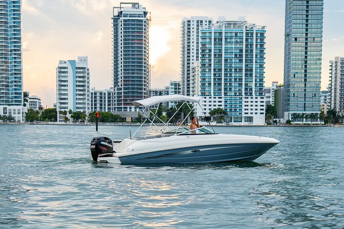 Private 4 Hour Boat Rental With Captain in Fort Lauderdale! - Private Tour and Activity Details