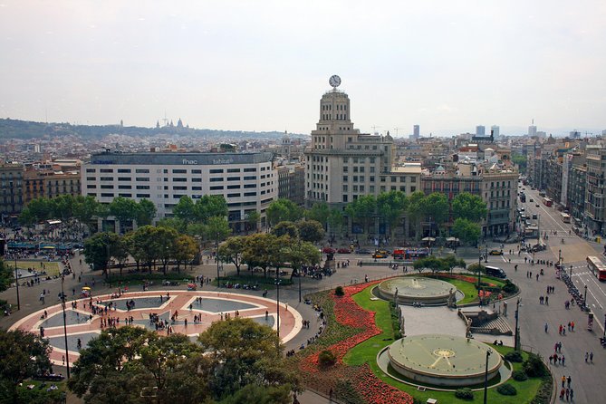 Private 4 Hs City Tour of Barcelona and La Roca Village 5 Hours With Pick up - Cancellation and Booking Policies
