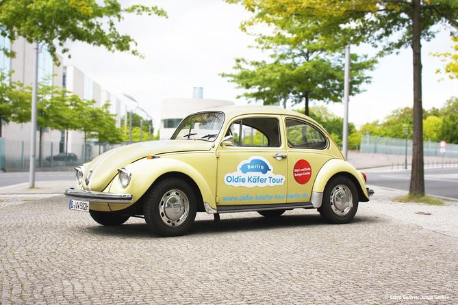 Private 4h Berlin Discovery Tour in an Oldtimer Volkswagen Beetle - Flexibility and Customization