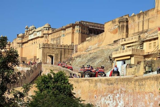 Private 5-Day Tour: Delhi, Agra, Jaipur and Udaipur by Train - Dress Code and Accessibility