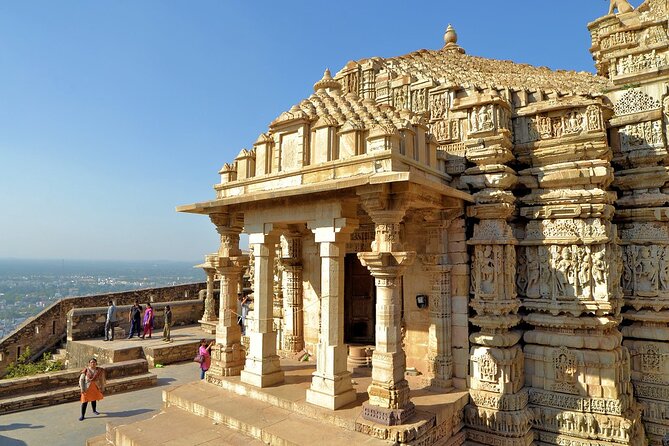 Private 7 Day Tour of Udaipur Chittorgarh Pushkar and Jaipur - Navigating Transportation and Accommodations
