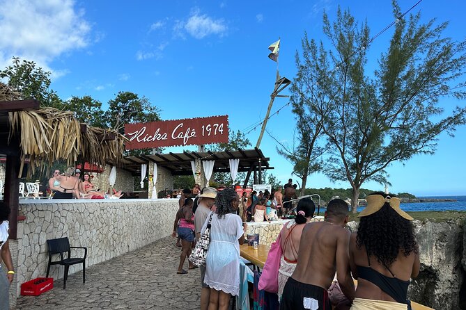Private 7 Miles Negril Beach and Ricks Cafe Tour - Private Transportation and Amenities
