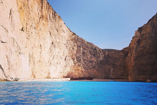 Private 7m 250HP Speed Boat Tour Shipwreck Blue Caves up to 8pax - Accessibility and Participation