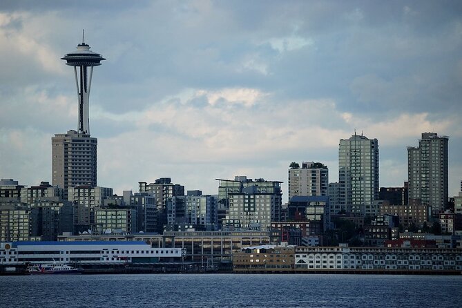 Private 8-Hour City Tour of Seattle and Snoqualmie Falls With Driver Only - COVID-19 Safety Measures