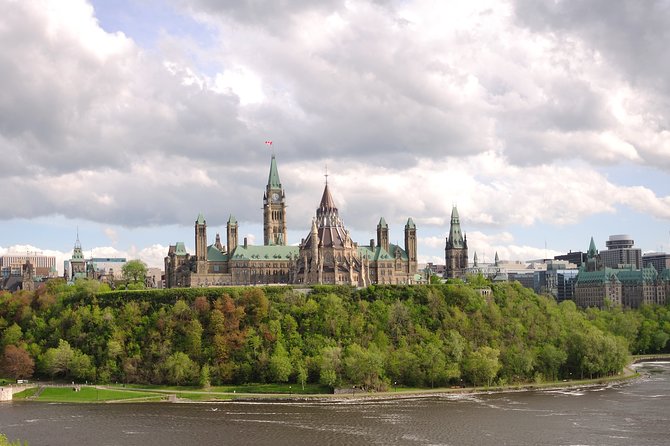 Private 8-Hour Tour to Ottawa From Montreal - Hotel Pick up and Drop off - Exploring Ottawa Independently