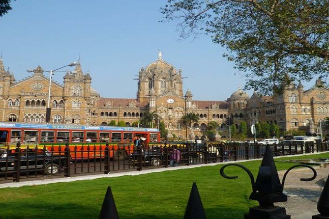 Private 8 Hours Mumbai City Sightseeing and Dharavi Slum Tour - Exploring UNESCO Heritage Sites