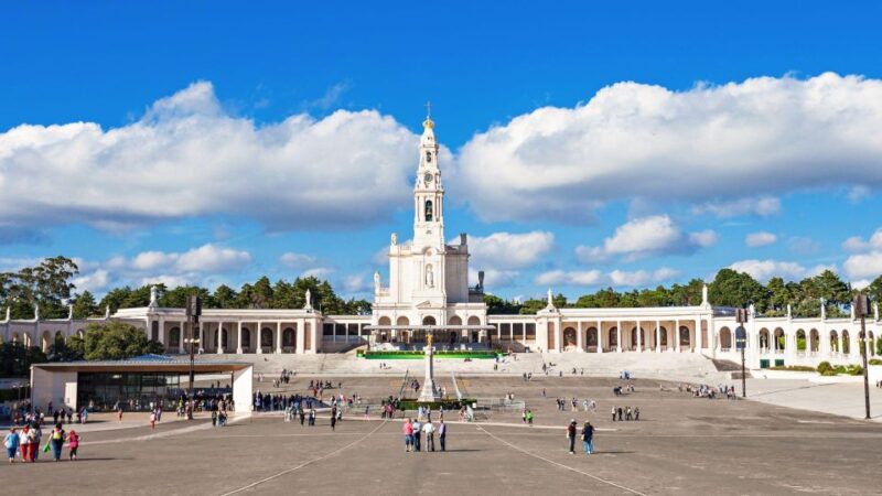 Private 8H Tour to Fátima, Batalha, and Óbidos From Lisbon - Key Points