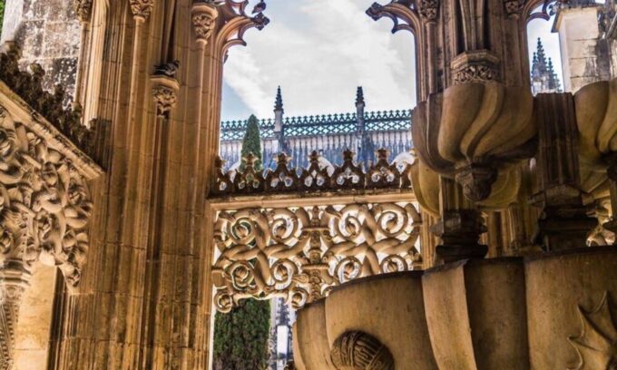 Private 8H Tour to Fátima, Batalha, and Óbidos From Lisbon - Frequently Asked Questions