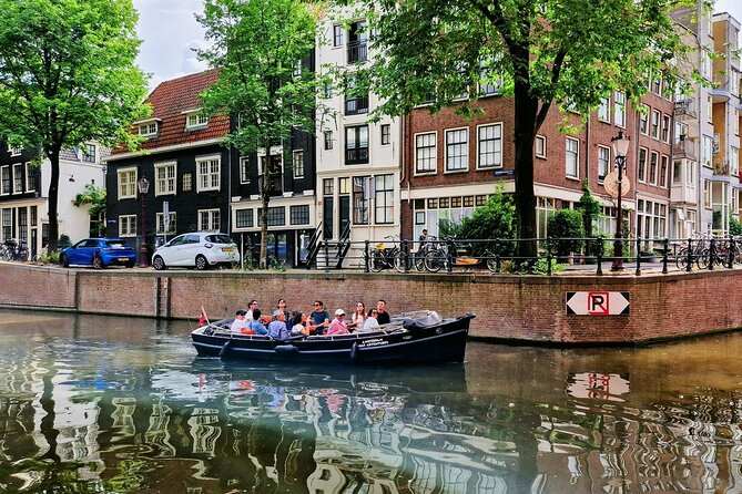 Private 90 Minute Amsterdam Old City Canal Cruise - Accessibility and Participation