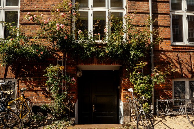 Private 90-Minute Walking Tour in Stockholm - Accessibility and Participation