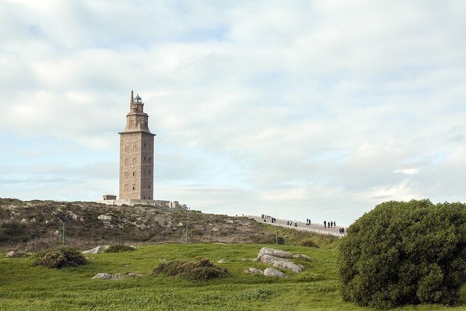 Private a Coruña Tour From Santiago De Compostela - Accessibility and Participation