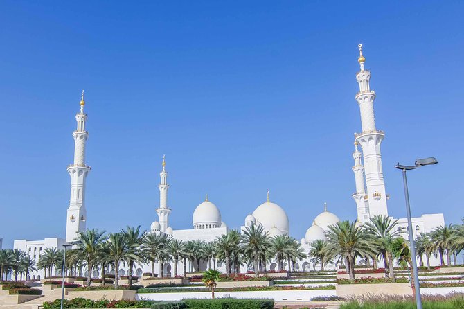 Private Abu Dhabi Highlights With Louvre Museum & Grand Mosque With 5* Lunch - Inclusions and Amenities