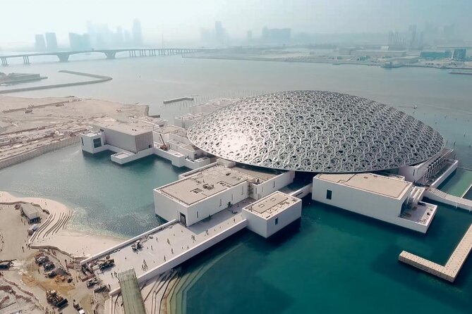 Private Abu Dhabi Sightseeing Tour by Luxury Minivan 6X Person - Accessibility Information