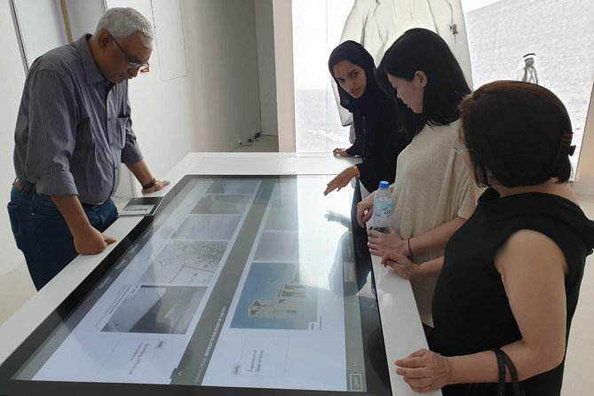 Private Abu Dhabi Tour With Emirati Guide - Admiring Zayed Monument