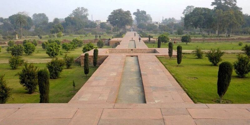 Private Agra Garden Walking Tour With Guide and Transport - Gardens Included in the Tour